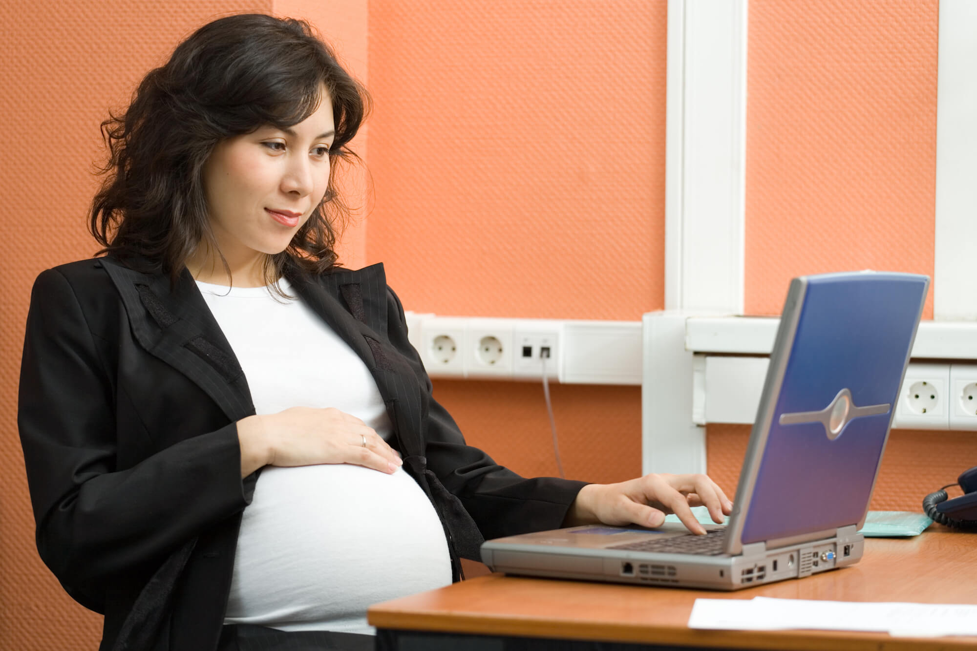 企業科技協作協肋在職媽媽工作生產力