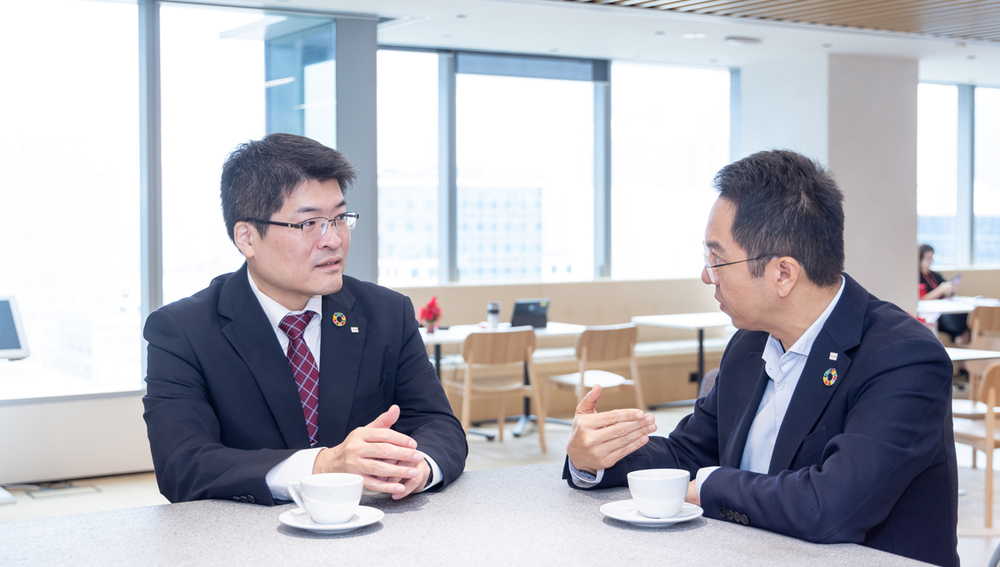 (Left) Kei Uesugi, General Manager of Ricoh Asia Pacific and Latin America, and (Right) Ricky Chong, Chief Operating Officer of Ricoh Hong Kong.