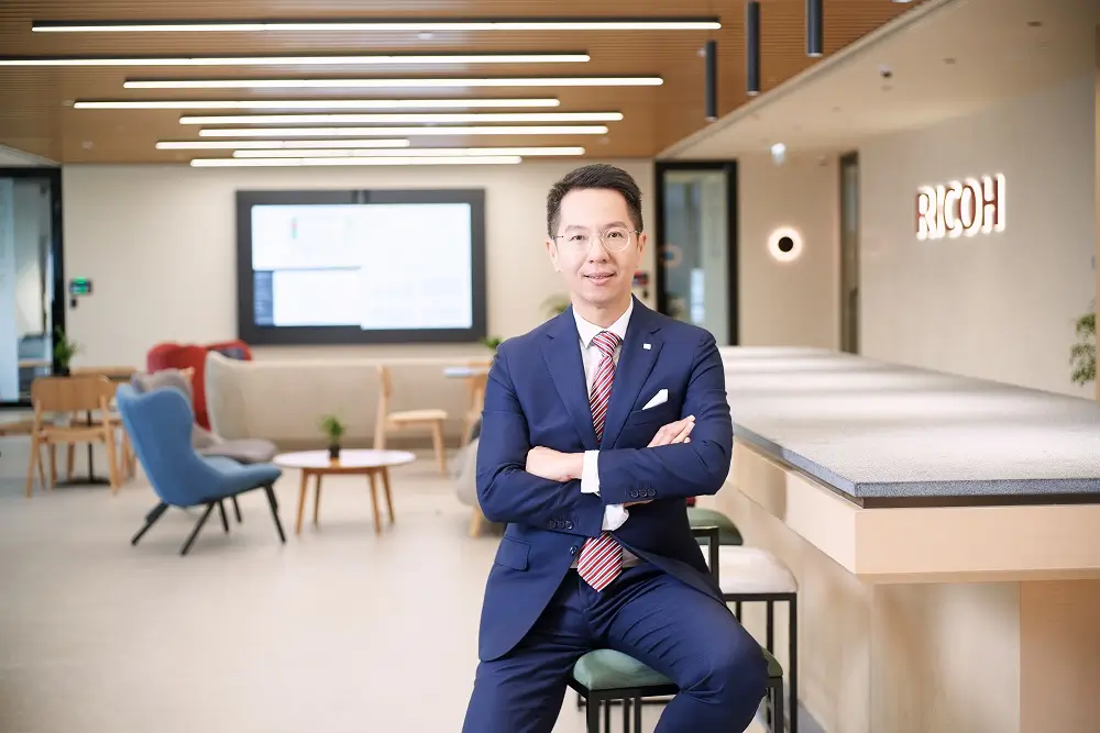 理光（香港）有限公司宣布委任莊禮基先生﹙Ricky Chong﹚為公司的常務董事，由2024年4月1 日起生效。.